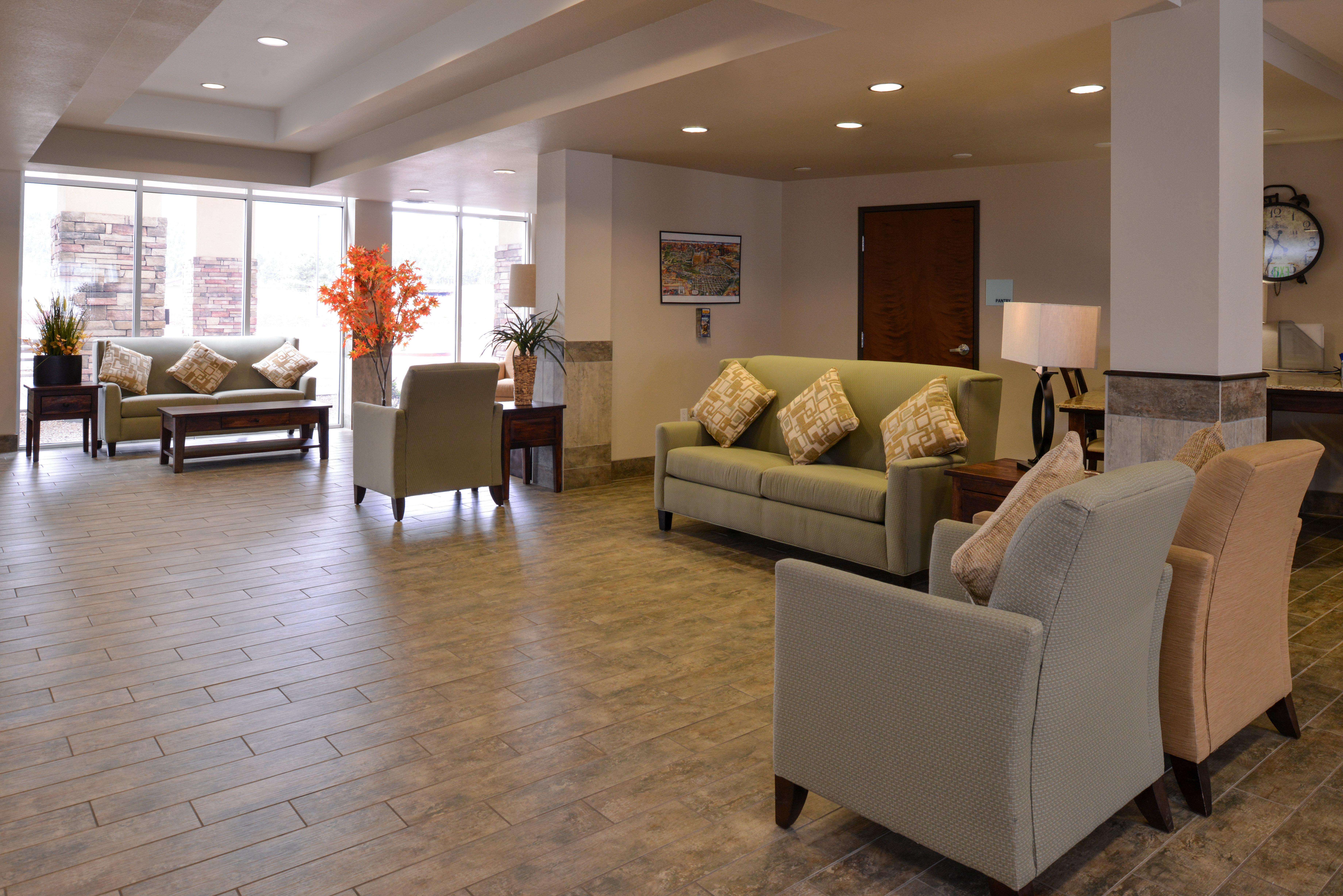 Holiday Inn Express & Suites Williams By Ihg Exterior foto