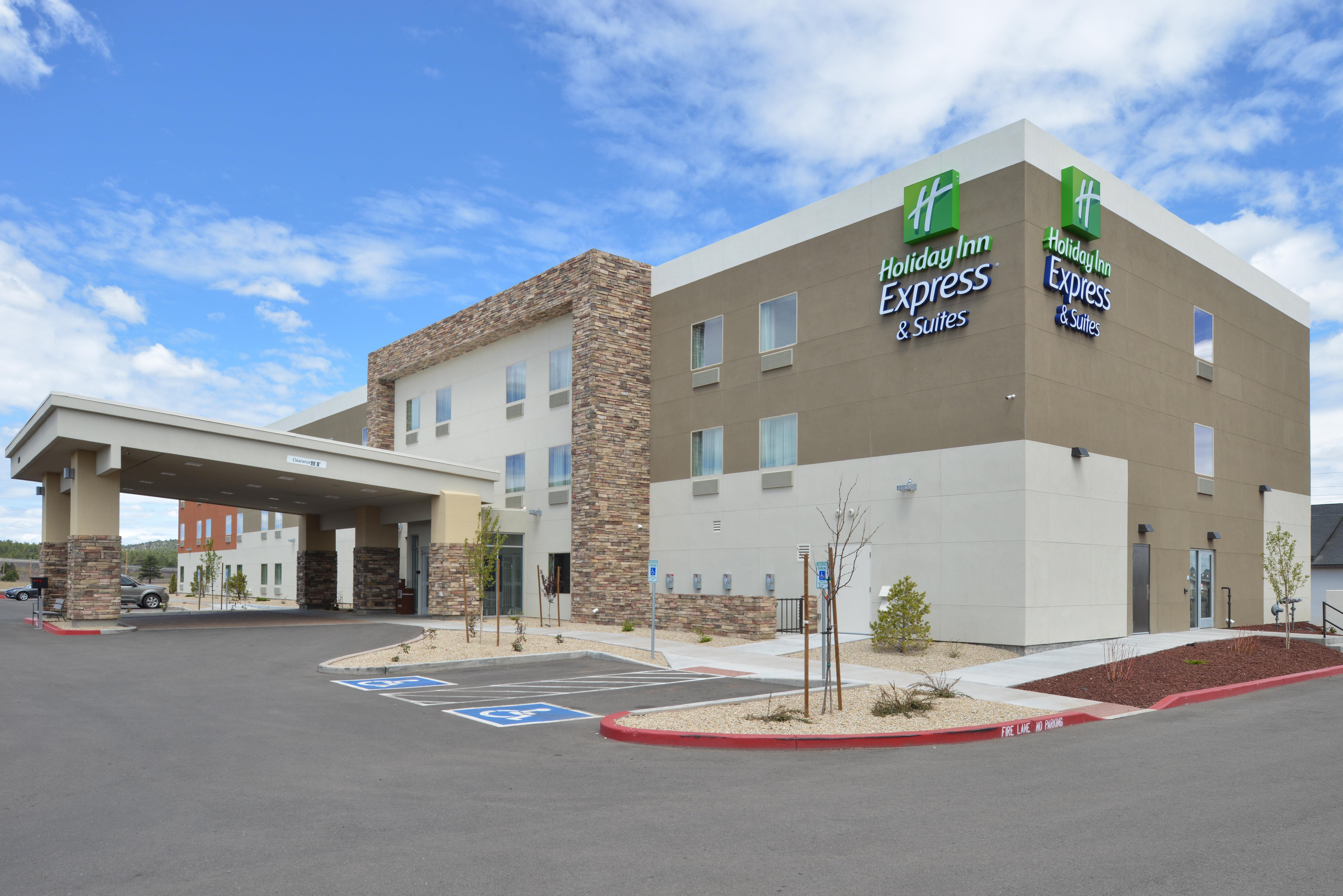 Holiday Inn Express & Suites Williams By Ihg Exterior foto